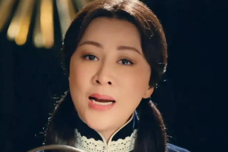 2016年，韩三平筹拍《东方战场》时，原本想让刘嘉玲饰演宋美龄，没想到却遭到宋美