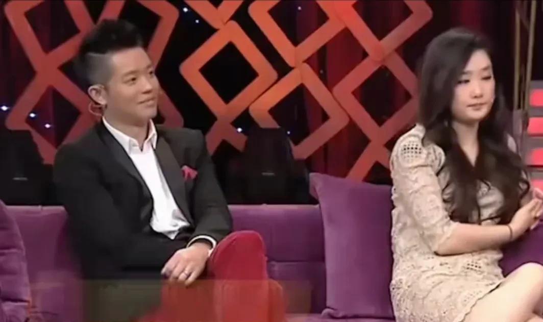 主持人问凤凰传奇的成员曾毅：“玲花跟你太太关系好吗？相处的怎么样？”没想到曾毅说