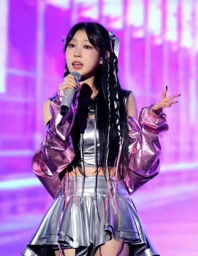小沈阳女儿沈佳润从被骂到被全网夸，仅用了半个月的时间。半个月前小沈阳把演唱会办成