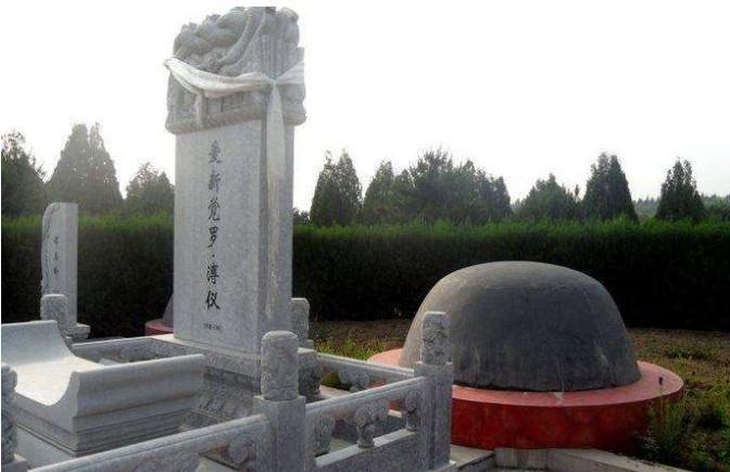 1967年10月17日，溥仪在北京辞世，家属为其身后事忧心忡忡，最终向政府寻求指