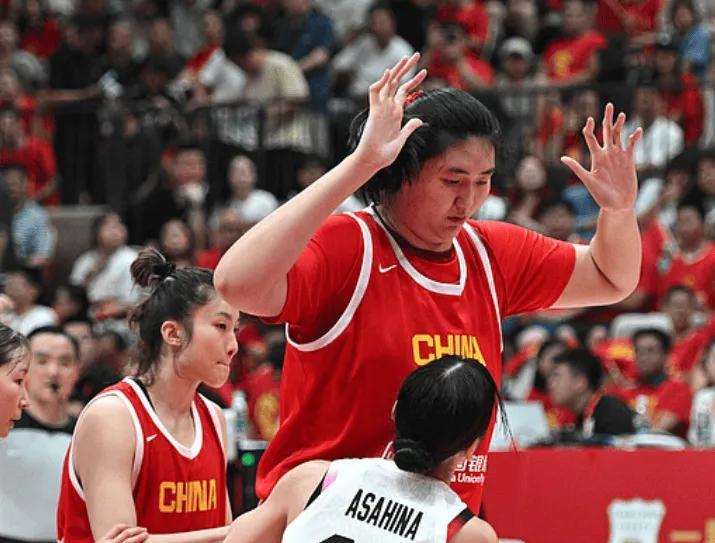 这个就厉害了啊！
中国女篮大胜日本女篮，本场比赛，张子宇全场出战8分51秒，投篮