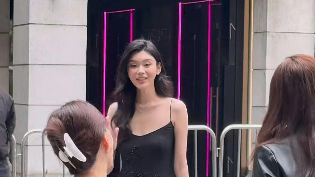 奚梦瑶苦练粤语融入婆家，活动狂飙广东话获赞接地气