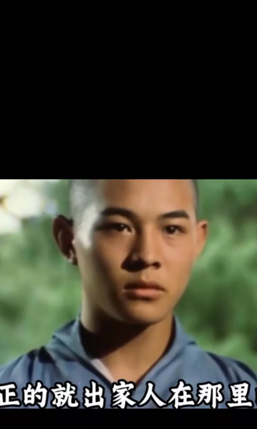 李连杰曾说他很后悔拍<少林寺>，因为他当年到少林寺的时候，寺庙里就几