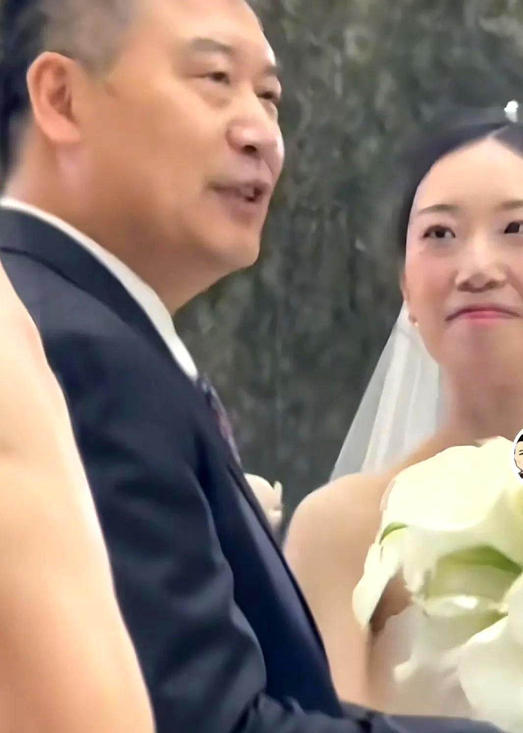 看见乔红啦，状态不错[比心][比心][比心]。
李晓霞看着也还好，退役后整个人都
