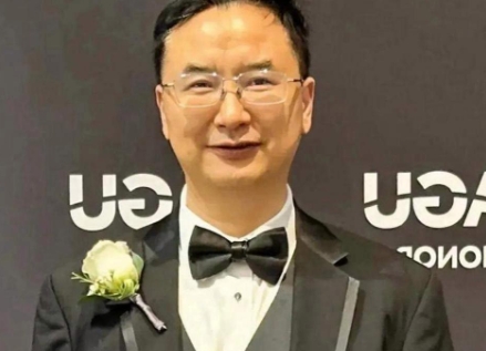 你们敢信吗？
凌晨三点那可是大家睡得正香的时候，结果一则消息直接引发了核爆级的震