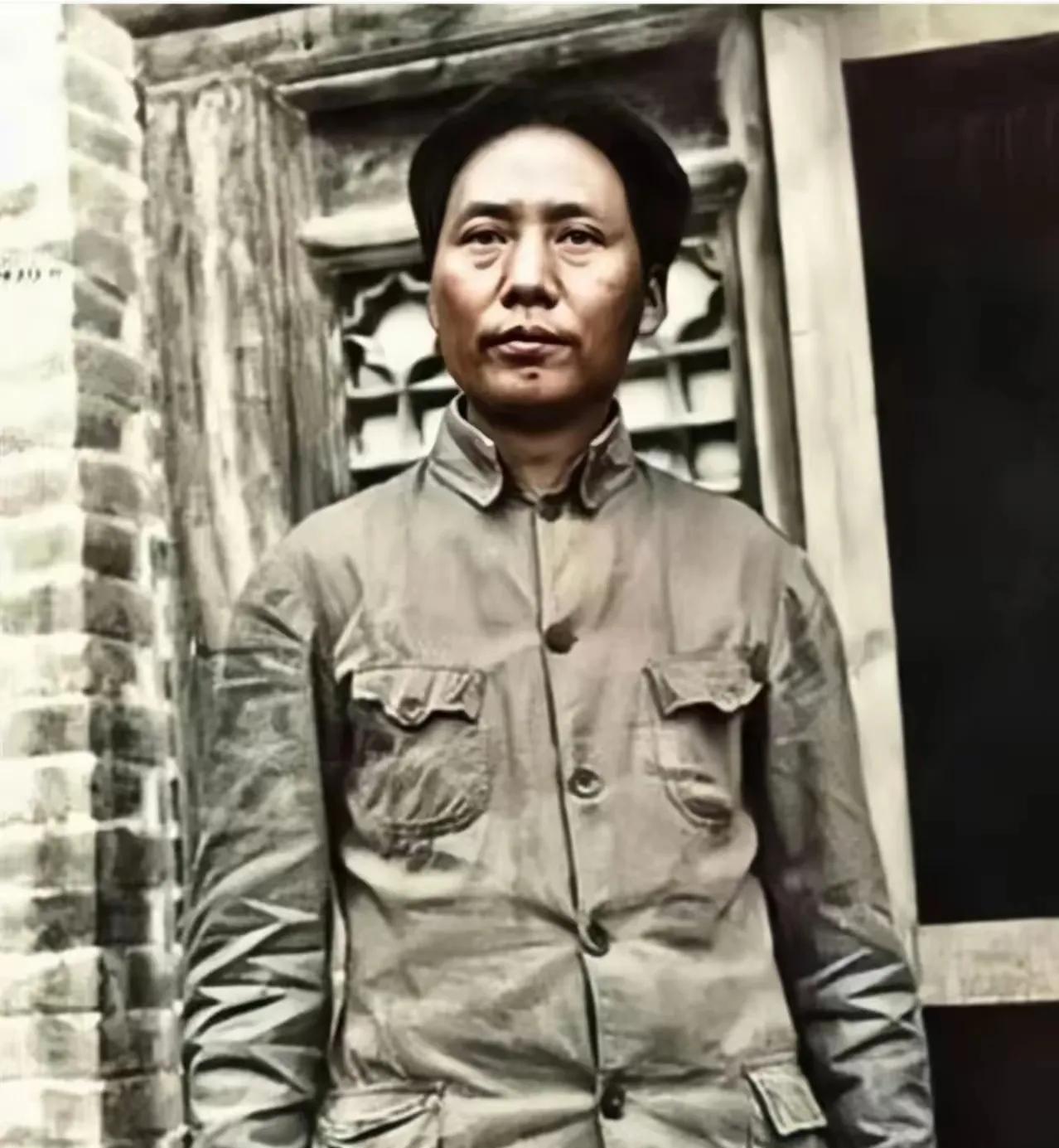 衣衫褴褛也遮挡住他威武雄壮之姿
