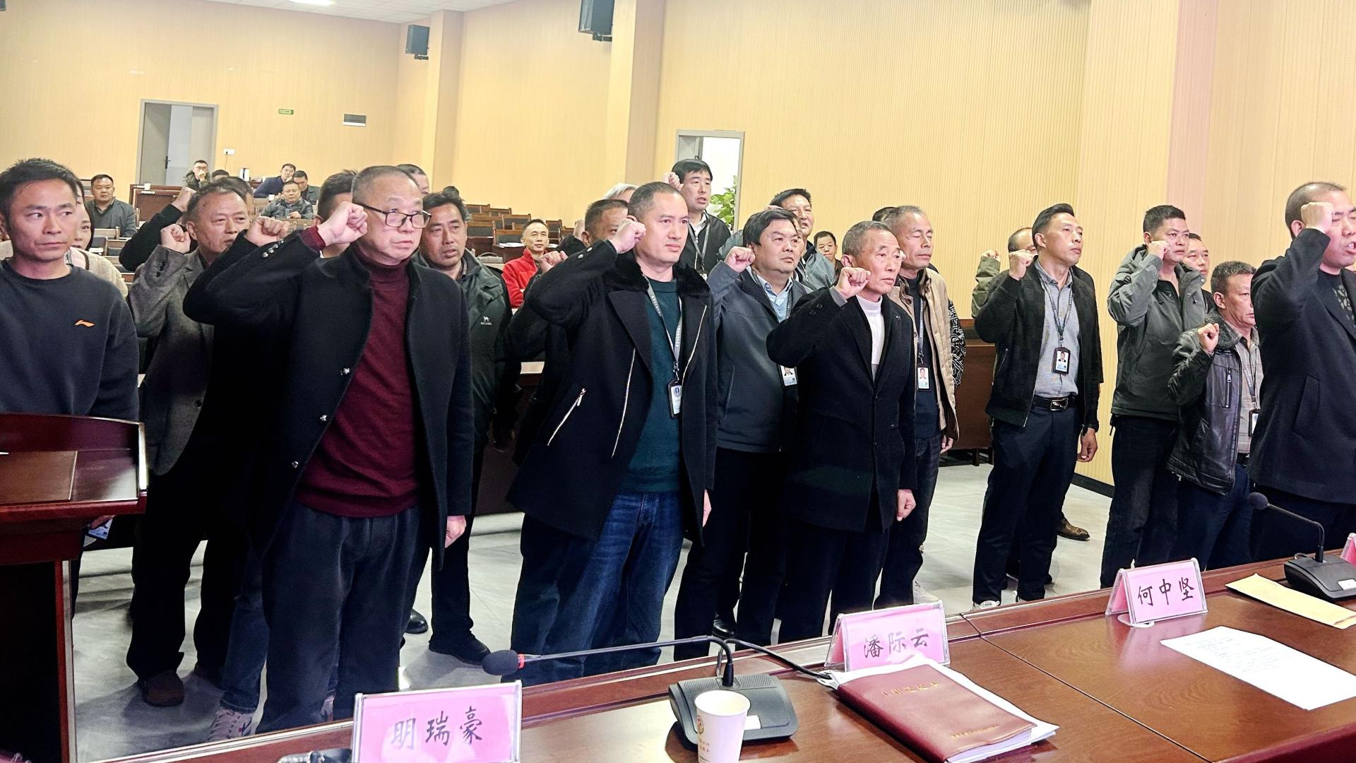 阳新：39名“兽医卫士”持证上岗