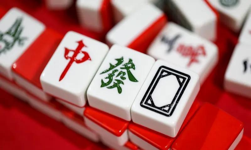 我这个人做任何事情都比较认真，哪怕是打麻将，我都怕被别人说“哎呀，你看看她，赢了