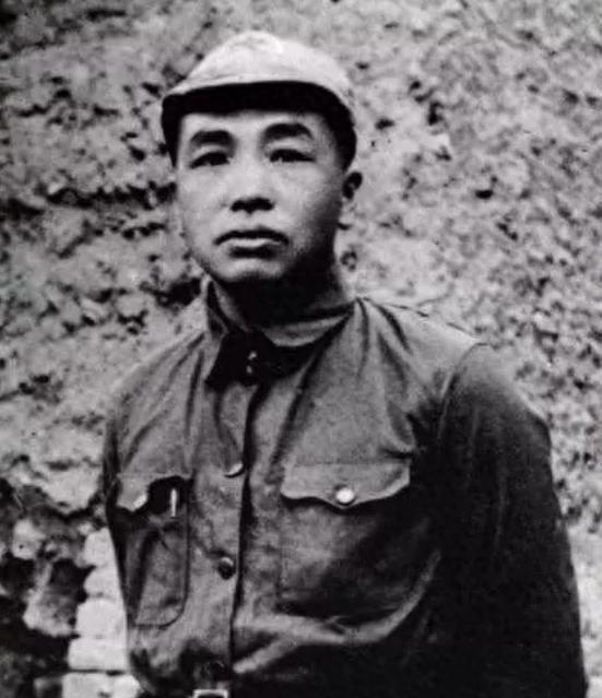 [太阳]1949年，彭德怀满面笑容地步入会场，谁知，笑容在见墙上挂着的物品时瞬间