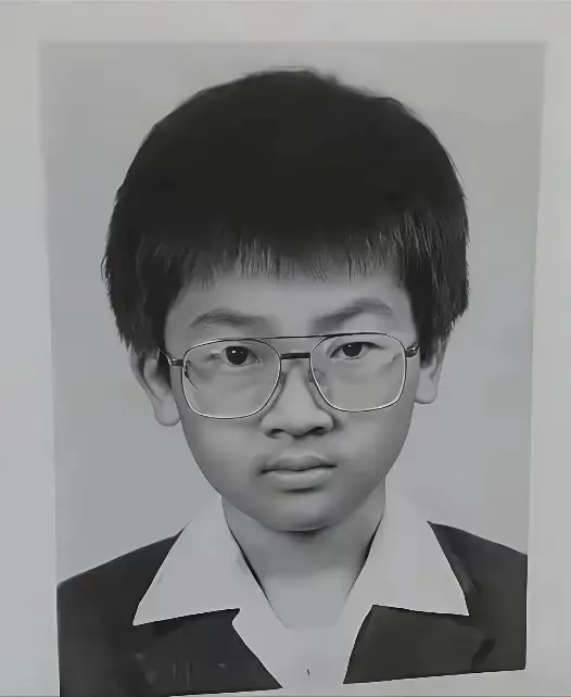 能看出这是哪位明星吗？
