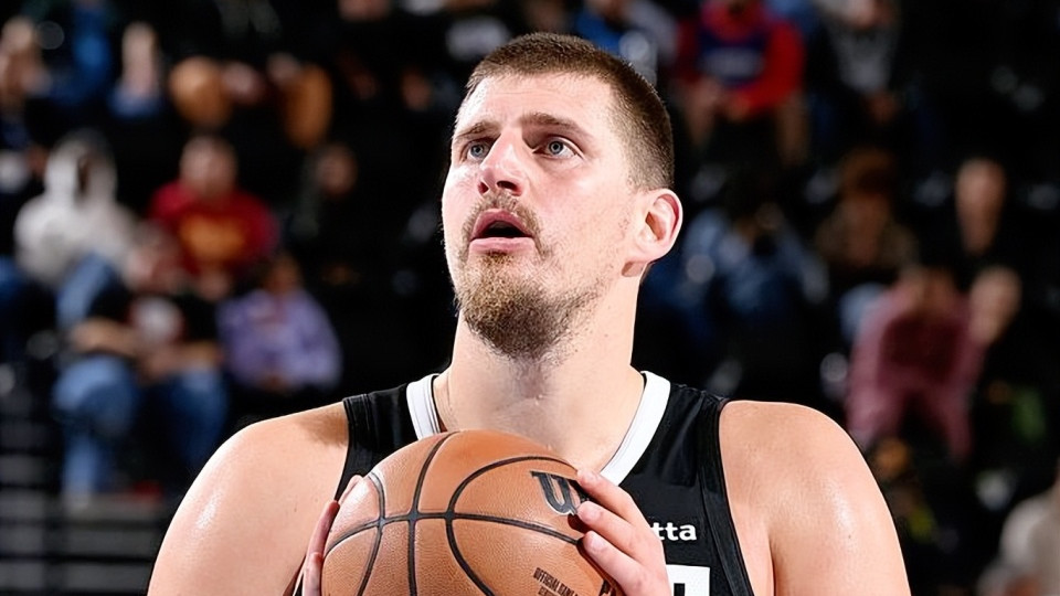 55分+12板！约基奇78%命中率屠快船，他正在缔造最恐怖MVP赛季