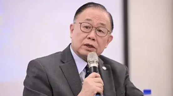 大陆继昨天在台海展开联合军事演习之后，今天又启动了“海峡雷霆-2025A”军事演