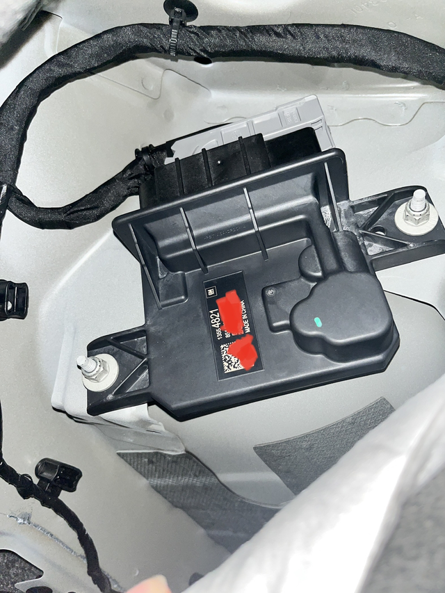 已更换4821燃油模块
7053放车上以备不时之需。
换上的感觉是没了顿挫感觉。