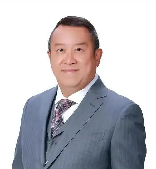 在70岁生日本应欢乐庆祝之时，曾志伟却彻底慌了。其女儿爆出惊天猛料，让这个喜庆时