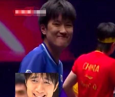 一记神仙球，直接把对手打到蹲在地上。
这不是技术，这叫诛心。
大满贯决赛，王楚钦