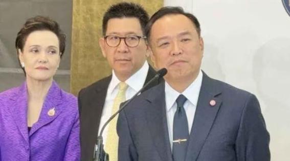 誓与中国共进退！刚上任半月的邻国总理，直接用中文喊出 “万岁”。
9月23日，泰