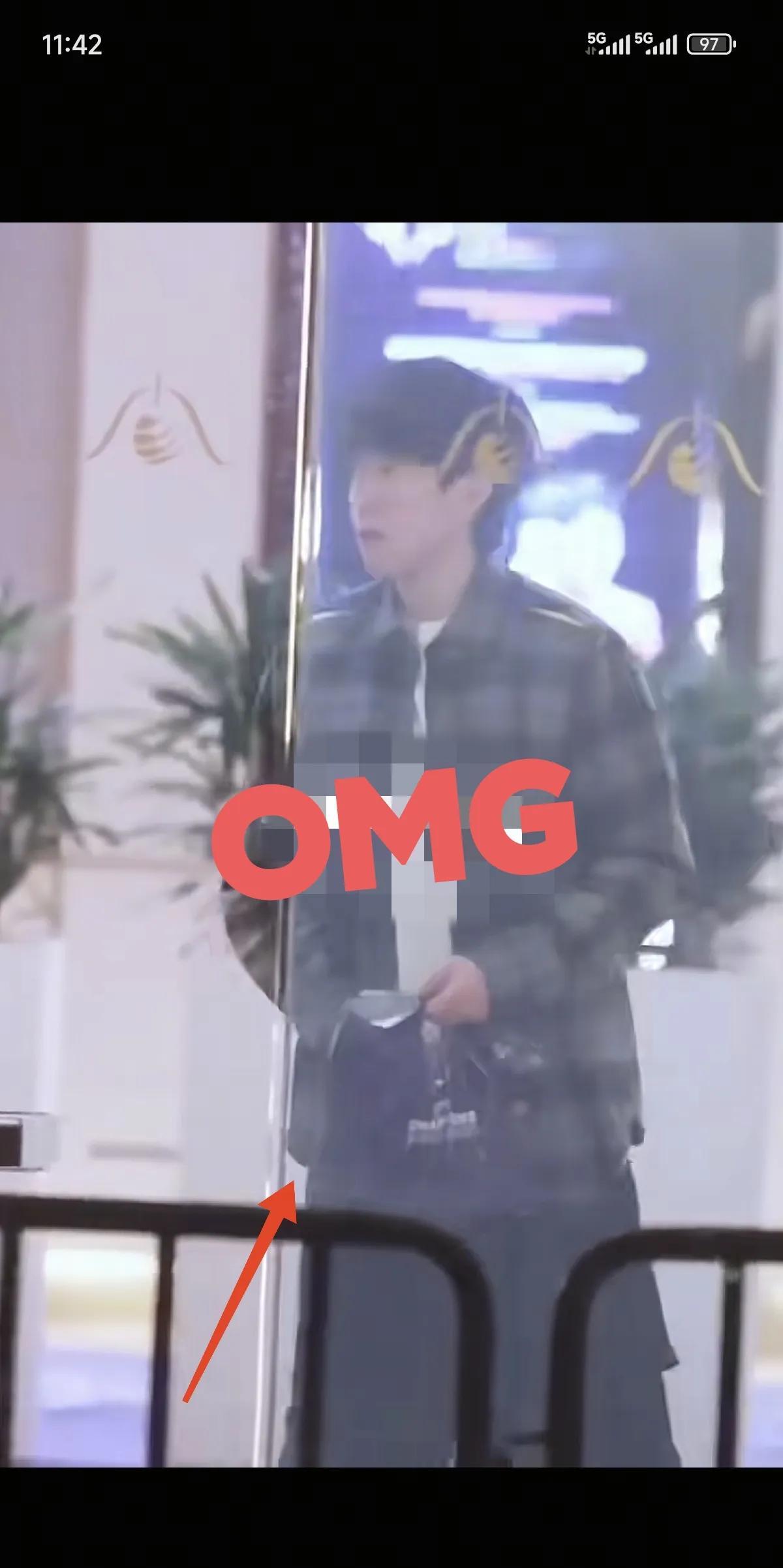 楚钦，
这个世界上没你在乎的人了吗？
你敢做我们真的不好意思看啊！
您不知道您现