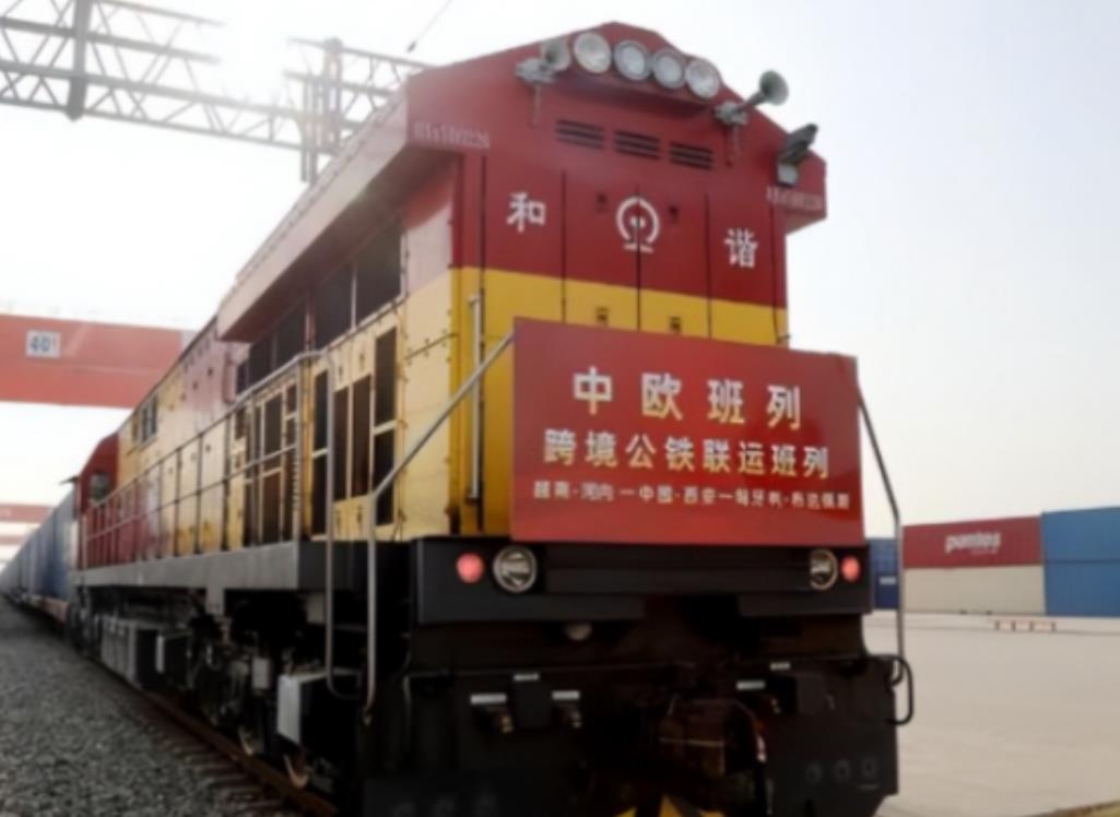 大俄这回算是偷鸡不成蚀把米！原本以为卡住中欧班列这条“钢铁大动脉”就能拿捏中国，