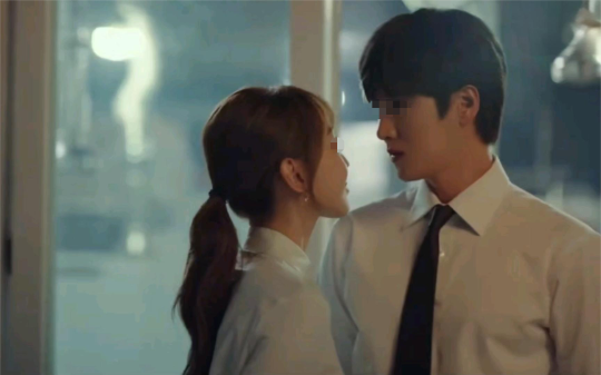 丈夫确诊绝症当日遭妻子抛弃，离婚后他人间蒸发，五年秘密曝光，妻子追悔莫及！