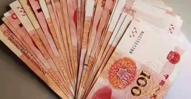 儿子第一次带女友回家，我给了3000元红包，两人分手了，这钱该不该要回？


