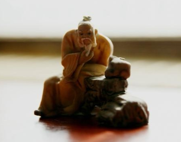 今天看到一句话，“善者独来独往，坏人成群结队”不知道这句话大家认同不认同。

我