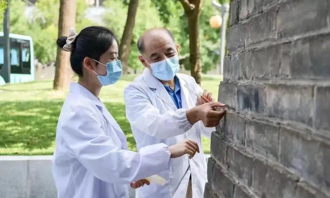 古代没有水泥，那城墙是怎么建的，墙还能砌得那么结实！
古代盖房子没水泥，可老祖宗