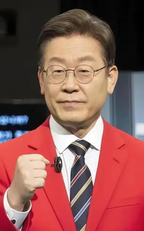 韩国突然宣布！ 
刚出炉的重磅消息！韩国企划财政部7月11日发布公告，即日起对中