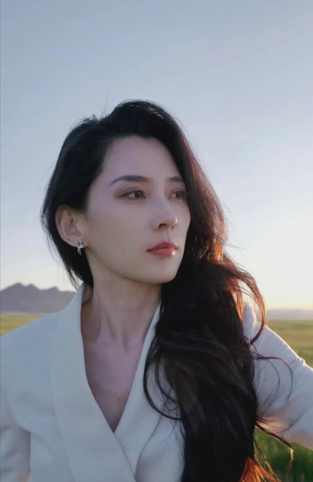 发现了吗？

大家都误会森林北了。

不得不说，森林北自带一种神秘感，让人忍不住