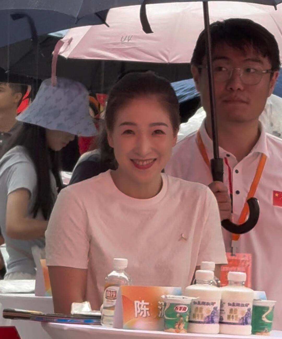刘诗雯微微一笑很倾城！
国乒现役，绝对是优秀的佼佼者，颜值担当！
多少人喜欢枣枣