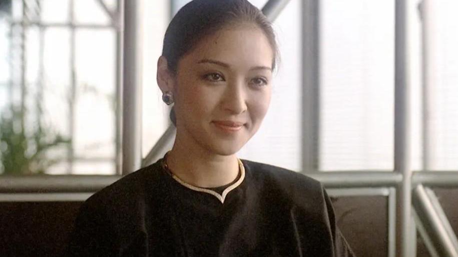 胡因梦：知性美女天花板，脸、身材、才华学历全都在线