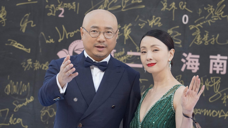从秃顶焦虑到百亿影帝：徐峥的光头资本变形记