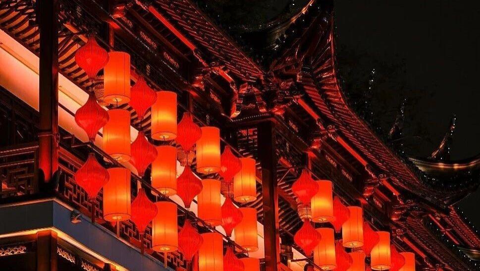这个假期，有多少人睡在车里？