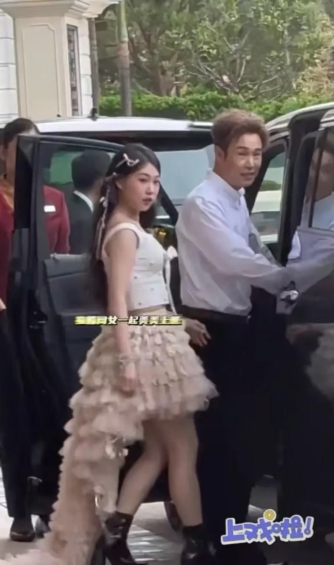 沈佳润是越长越漂亮了啊！ ​​​