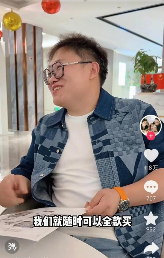 没想到洞子心理压力那么大：不给岳父母买房怕自己人设崩了…



他深感焦虑，害怕