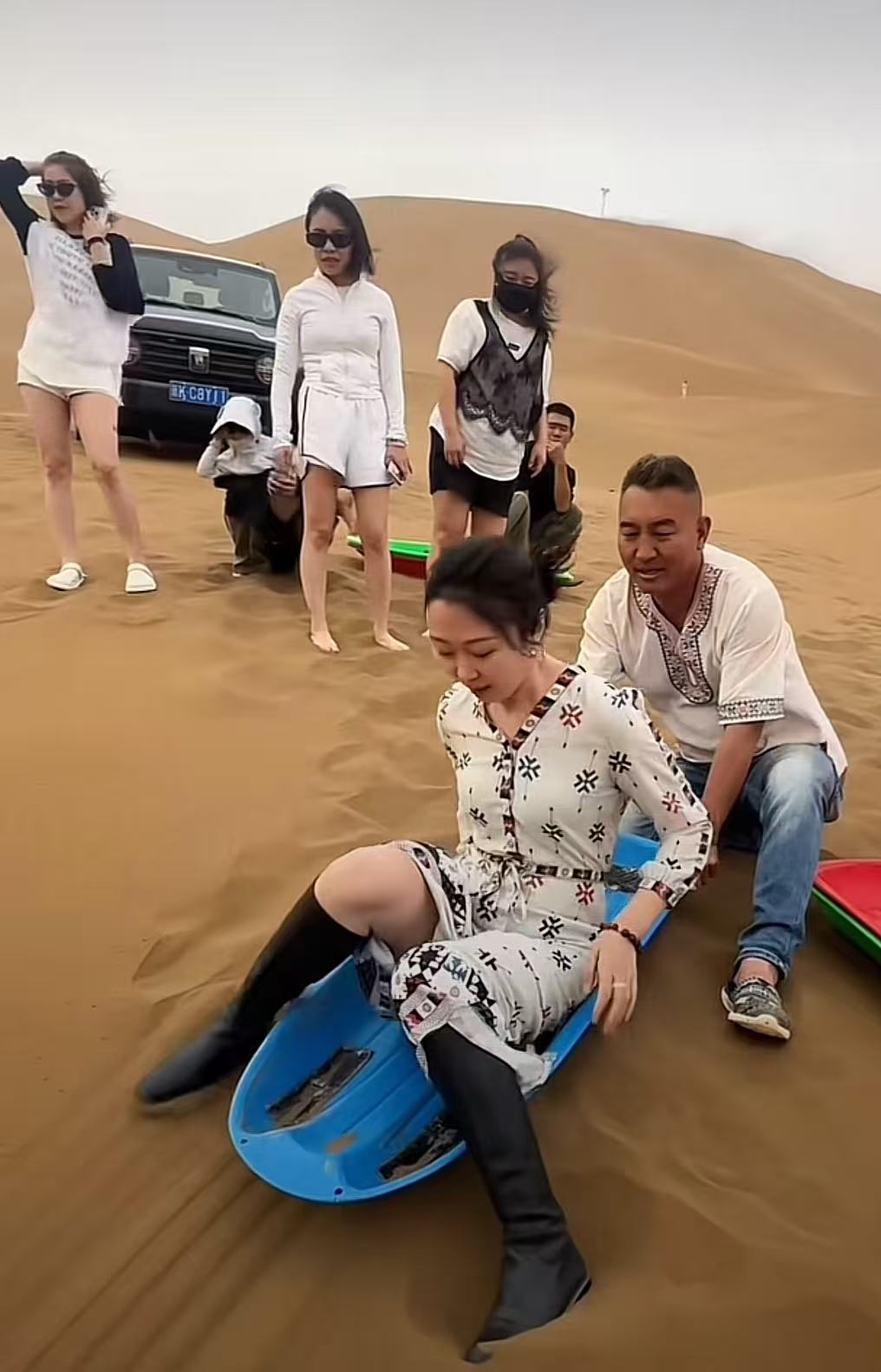 穿裙子玩这个会有磨沙的感觉吗
