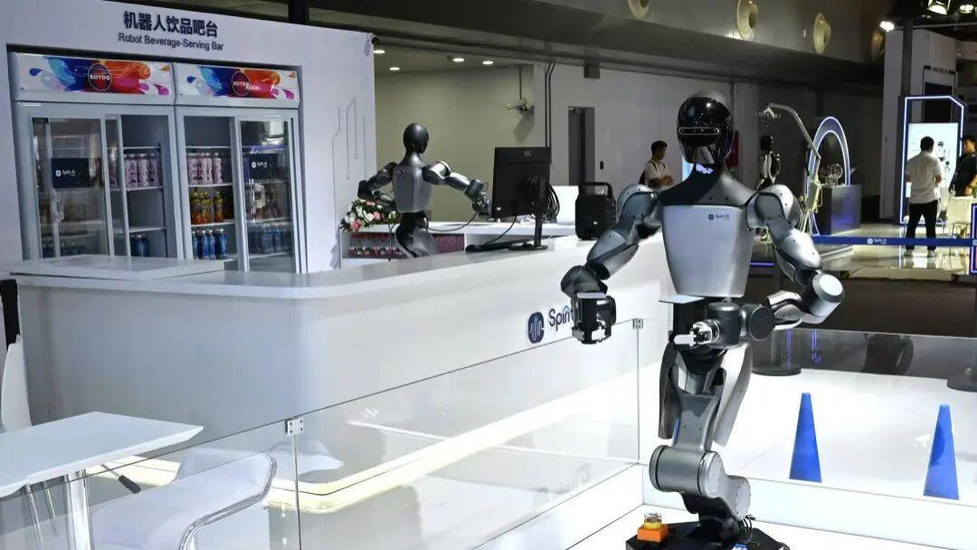 继Deepseek后, 中国又迎来“Spirit时刻”: 具身智能也登顶了 | 前沿在线