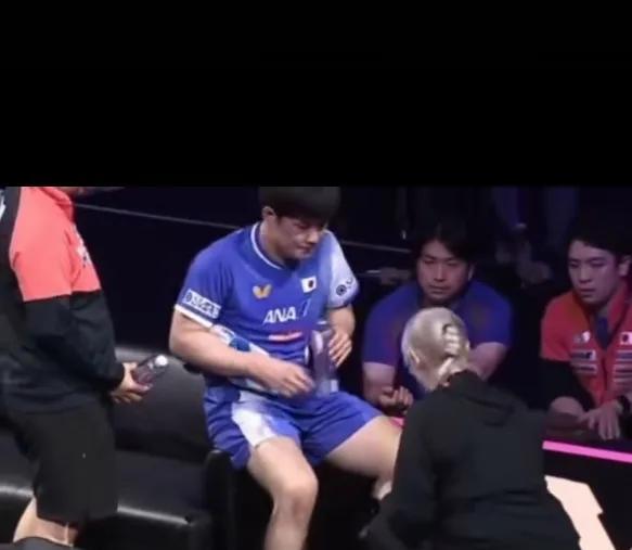 日本横滨赛，比冠军更火的是医疗暂停，日本人让全世界的体育迷重新体会了医疗暂停四个