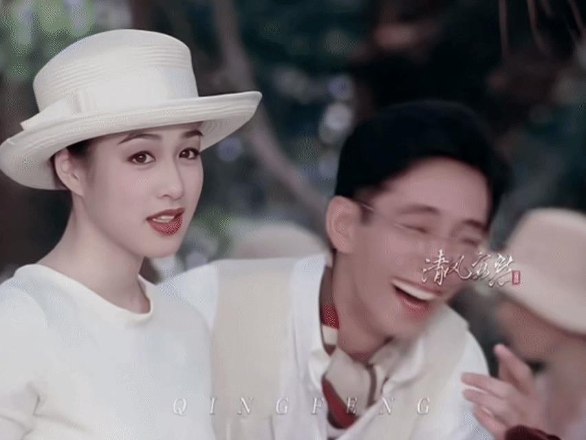 天呐……钟丽缇年轻时的颜值真的爆表，长得漂亮的人很多，但能称得上性感尤物的，只有