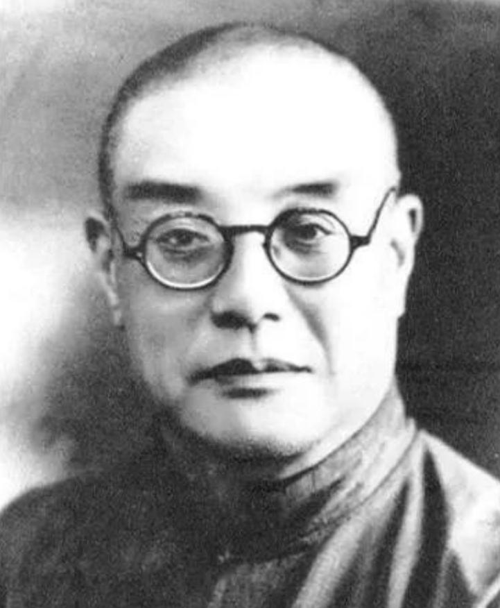 深夜，68岁的伪上海市市长傅筱庵回到官邸。



1940年10月10日凌晨三点