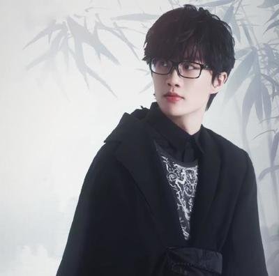 许嵩的歌曲比起周陶王林到底差在哪里？没有周陶王林那么大的影响力？
