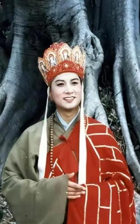 迟重瑞1952年出生于北京的京剧世家，后毕业于上海戏剧学院 。1981年，他出演