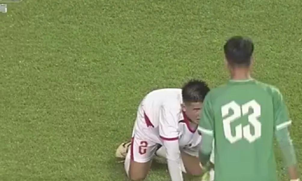 U16国足被越南逼平：暴露了？
1，防守能力欠佳，
2，守门员位置感不强，
3，