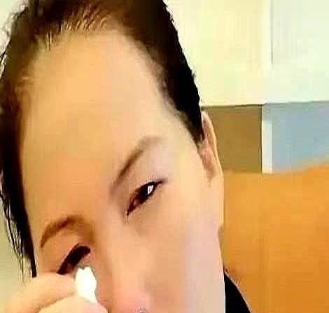 汪小菲家保姆小杨阿姨突然正面回应网友质疑了！
这位在汪家服务了二十年的资深保姆，