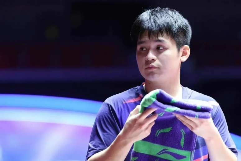 为什么林诗栋激战樊振东，会得到很多人肯定，我觉得有以下几个方面的原因：

1.强