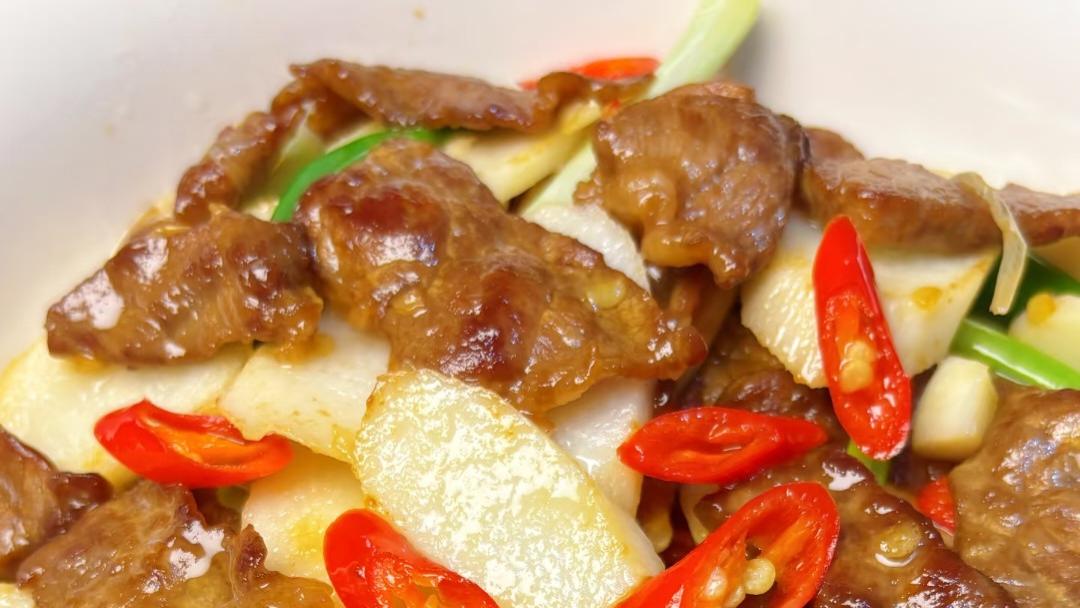 山药炒牛肉，我美美的幸福晚餐