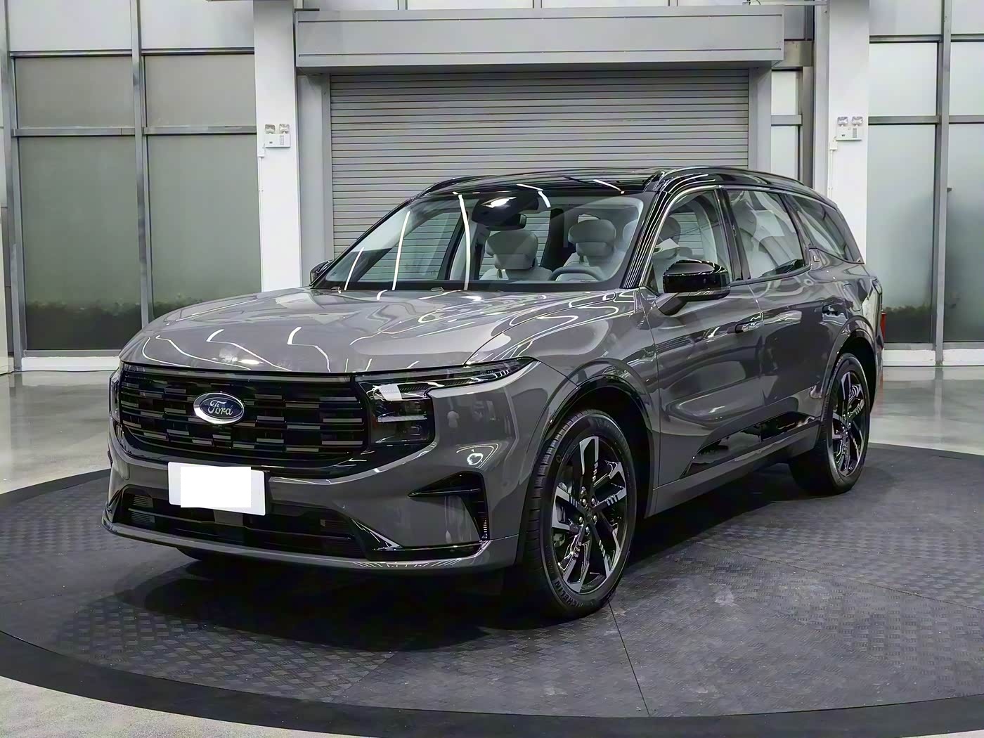 美系中大型SUV售价不足23万起！动感外观配七座布局，双动力