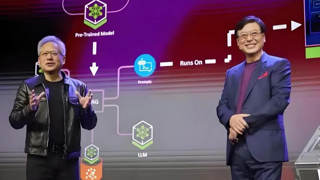 透露与英伟达黄仁勋对谈合作飙升5倍，联想杨元庆书写AI新篇章