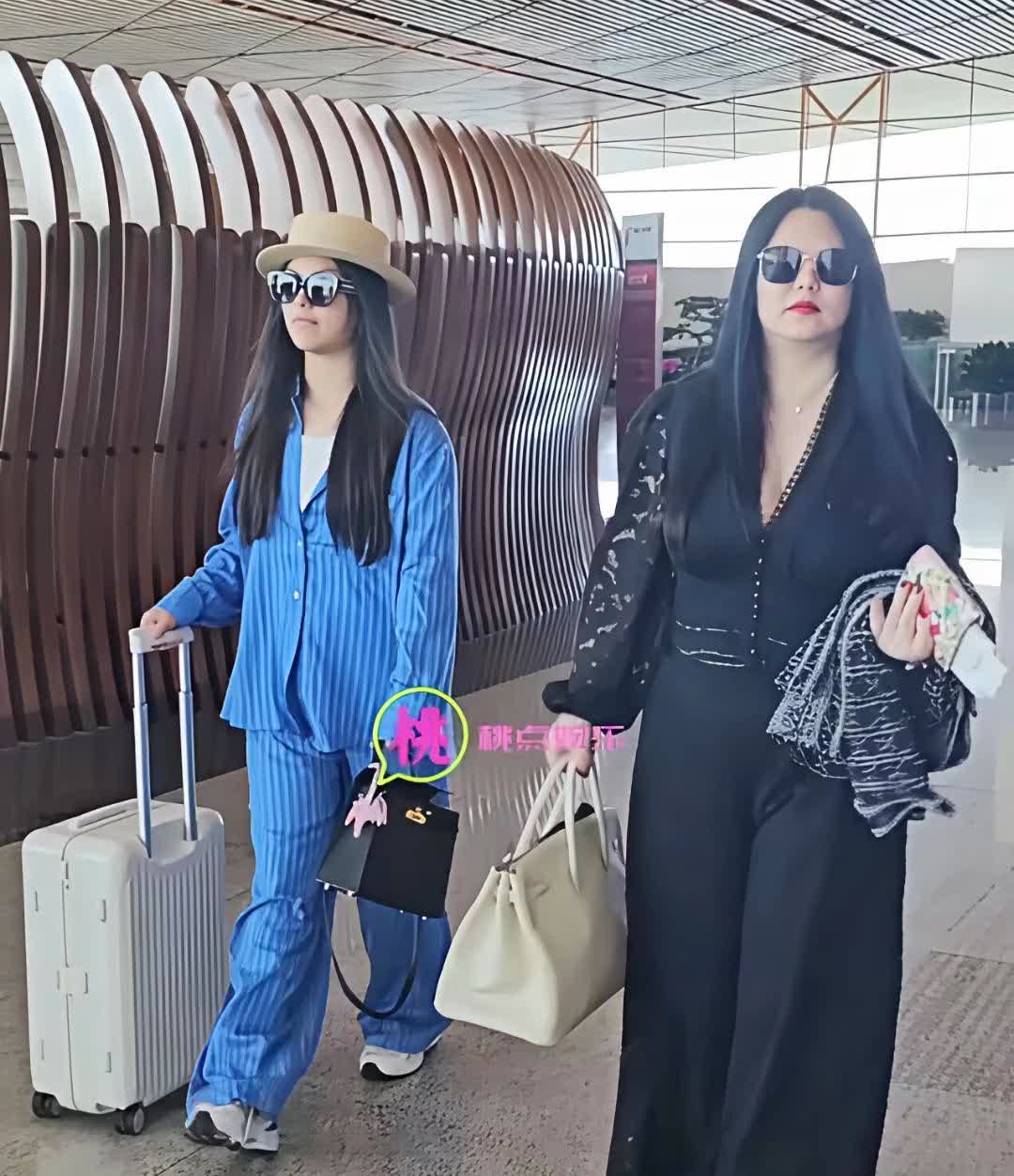 李湘可能和自己的胖身材和解了。

按她的年纪应该可以瘦下来，可她不，她依然我