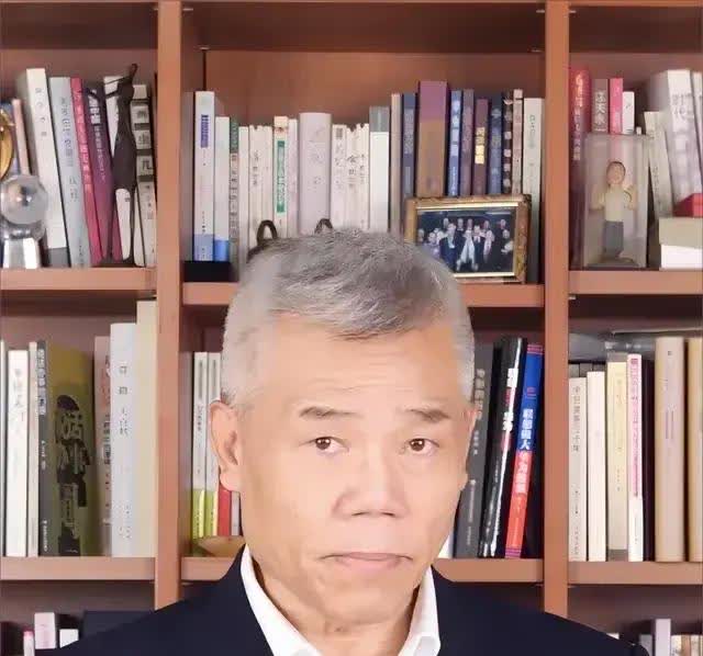 司马南对自己偷税之事作出了回应。他身为网络红人，在全网拥有7200万粉丝，犯下这