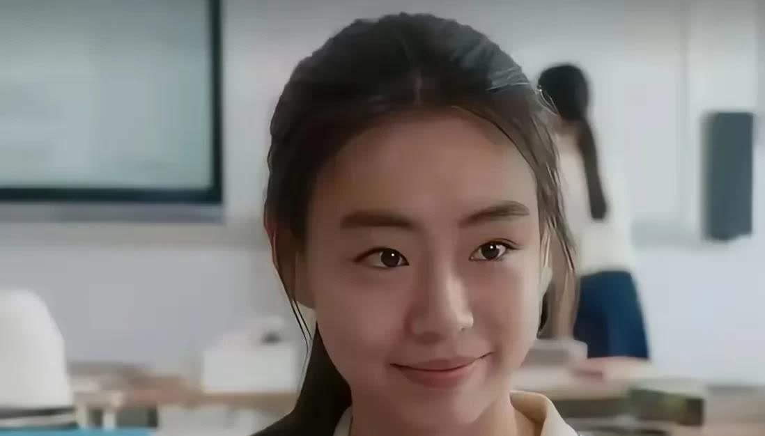 《我的后半生》第一个带资进组的演员苏珊，佟大为亲女儿佟含月，人送外号“小王祖贤”